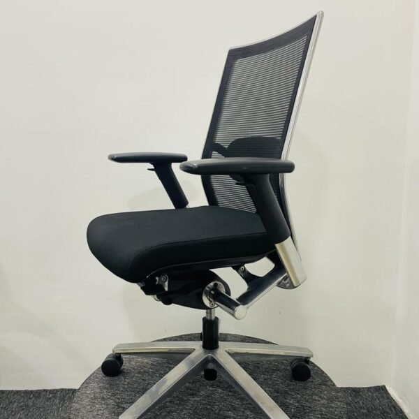 Euro Senses Ergonomic Chair